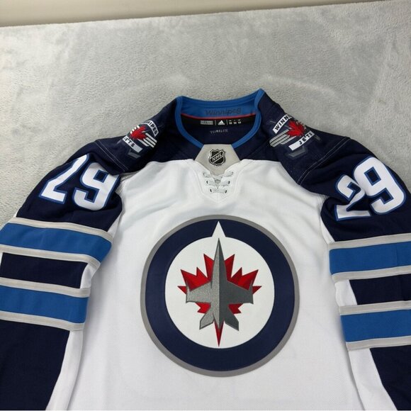 Winnipeg Jets NWT Men's Size 50 US Patrik Laine Adidas Authentic Jersey w/Flaw - Picture 9 of 16